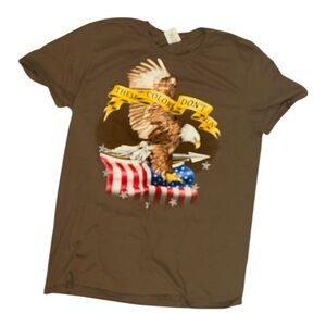 Spirit of America These Colors Don't Run Men’s Large Tshirt Short Sleeve Brown